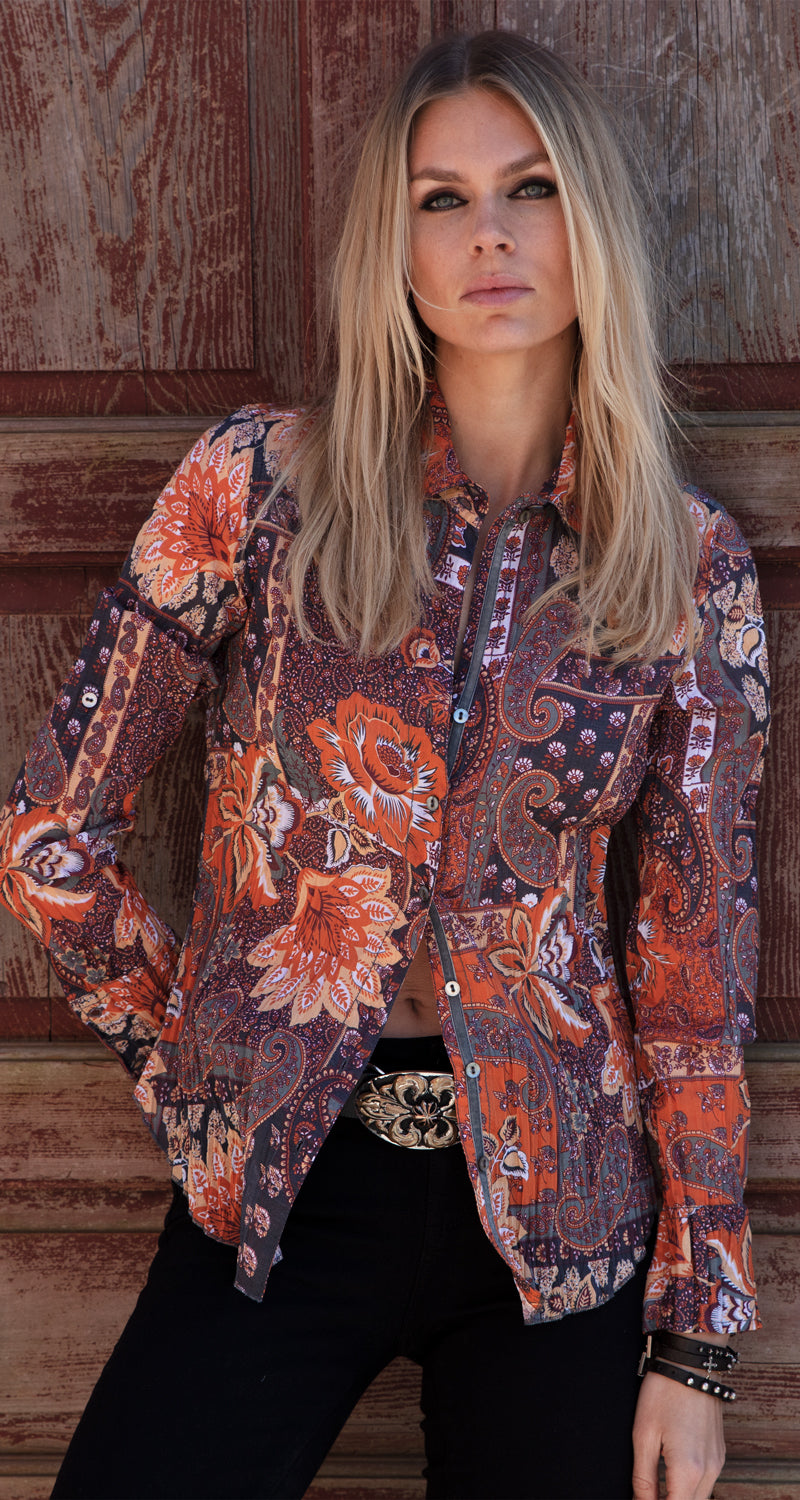 A model wears a CINO Bali button-down Shirt