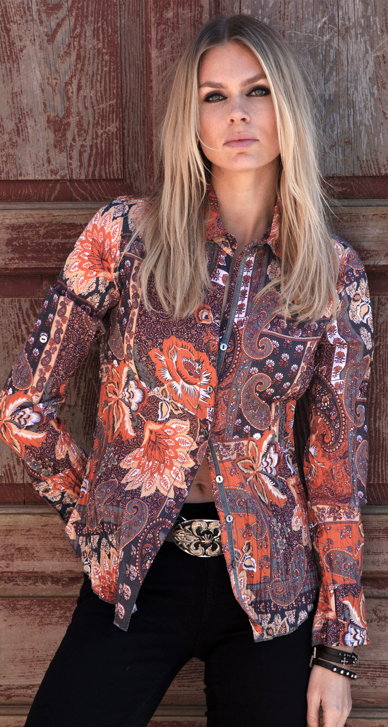 A model wears a CINO Bali button-down Shirt