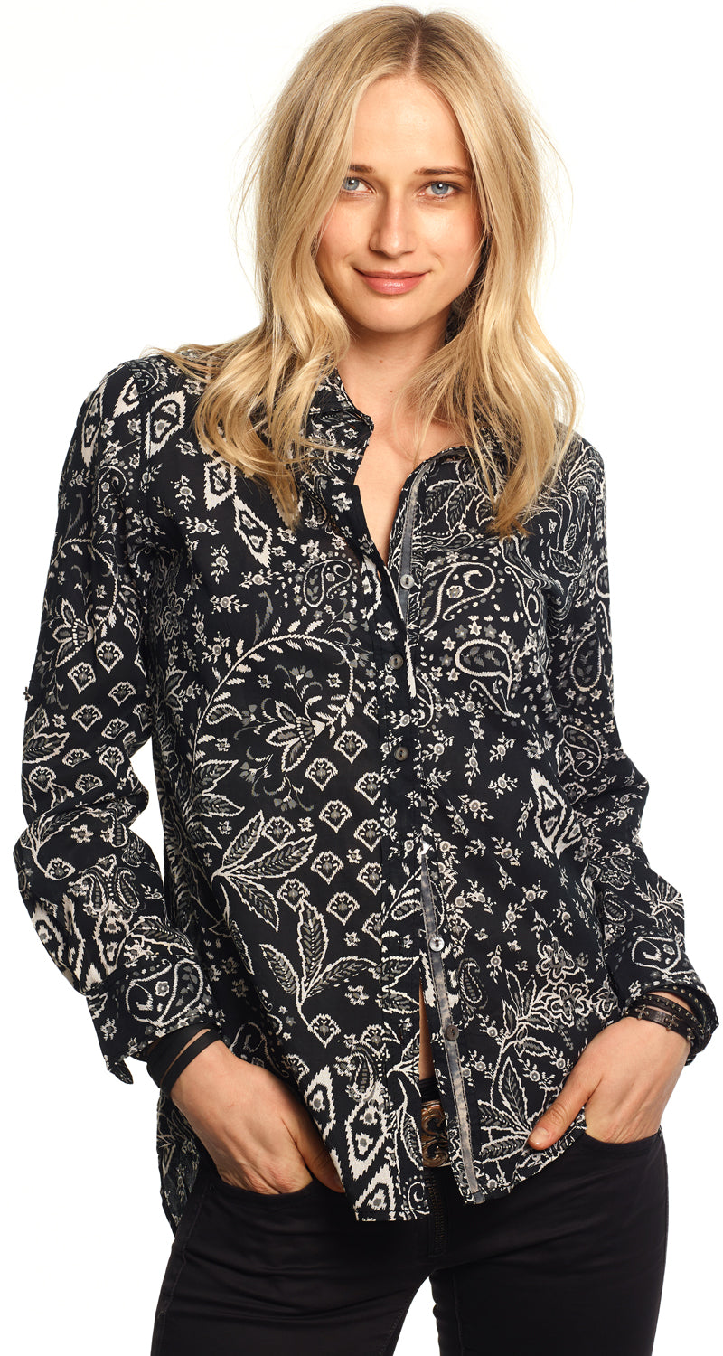 A model wears a CINO Indonesia Black button-down Boyfriend Shirt