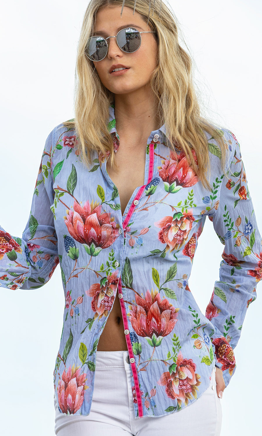 A model wears a CINO San Marco Vintage Blue button-down Shirt